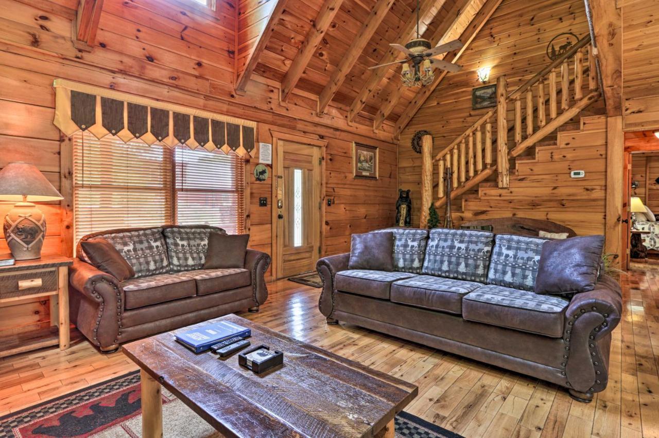 Pigeon Forge Getaway With Covered Patio And Hot Tub! Exterior photo